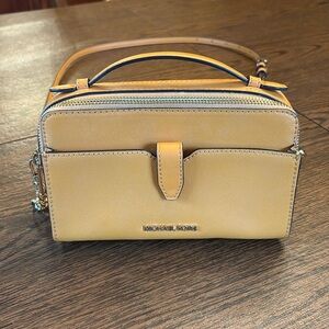 Michael Kors Crossbody Purse